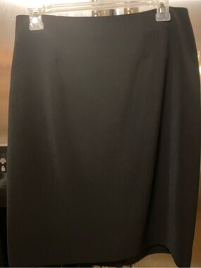 Women’s Black Pencil Skirt